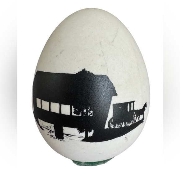 Womack’s Collectibles -Horse & Carriage Crossing Covered Bridge Porcelain Egg 2" - Picture 1 of 2